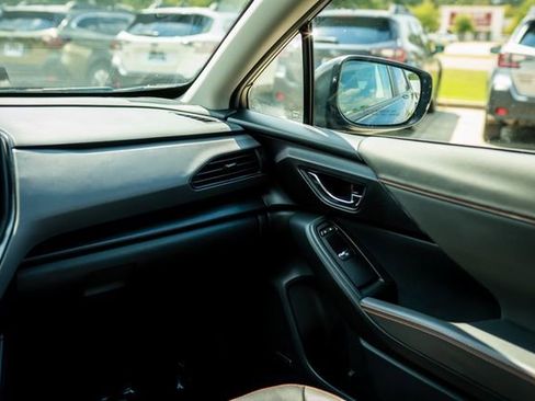 Certified 2024 Subaru Crosstrek 2.5i Limited w/ Crosstrek Mirror Package image 31