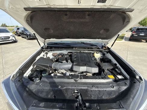 Used 2022 Toyota 4Runner SR5 Premium AWD/4WD image 25
