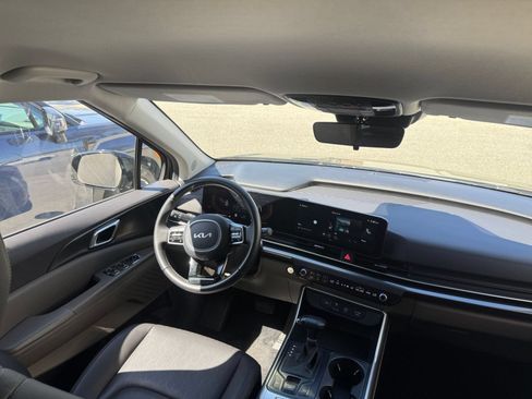 Used 2026 Kia Carnival FWD image 37