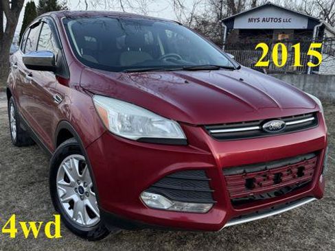 Used 2015 Ford Escape SE image 1