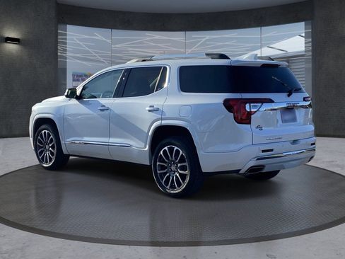 Used 2021 GMC Acadia Denali w/ Denali Technology Package FWD image 4