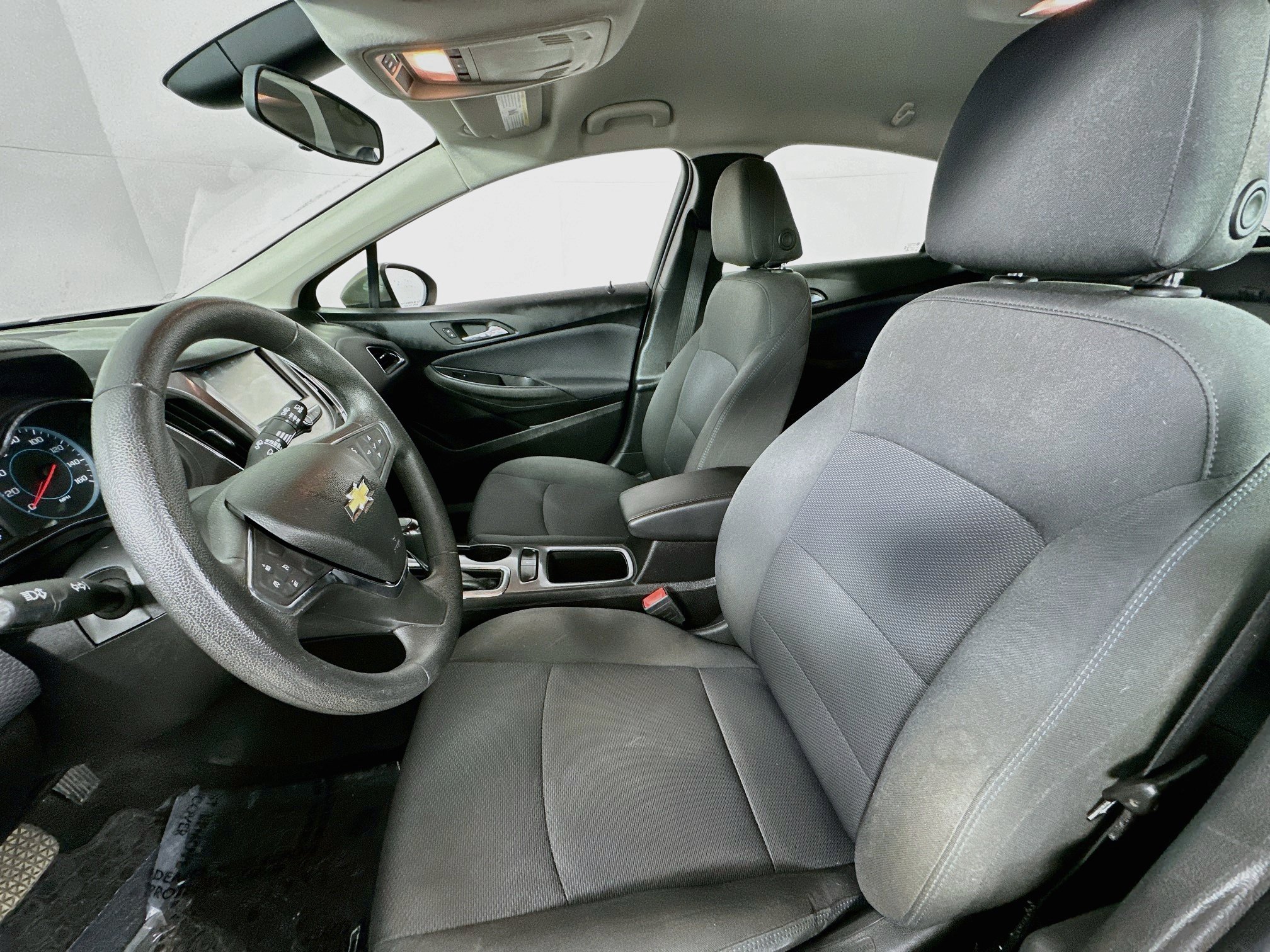 Used 2018 Chevrolet Cruze LT w/ Convenience Package FWD image 20