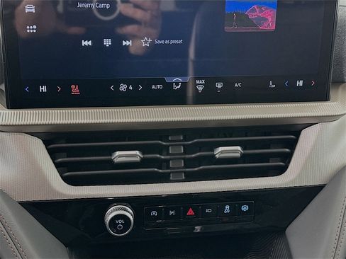 New 2026 Ford Explorer Active w/ Active Comfort Package image 17