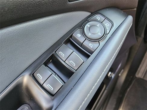 Used 2024 Buick Enclave Premium image 30