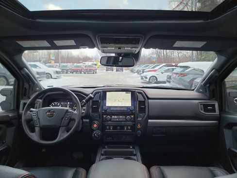 Used 2022 Nissan Titan PRO-4X w/ Pro-4x Convenience Package image 26