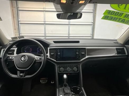 Used 2019 Volkswagen Atlas SEL R-Line AWD/4WD image 4
