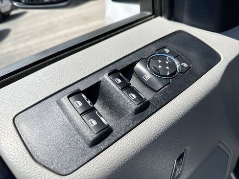 Used 2022 Ford F250 XL w/ Power Equipment Group AWD/4WD image 13