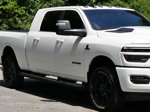 Used 2026 RAM 2500 Laramie AWD/4WD image 57
