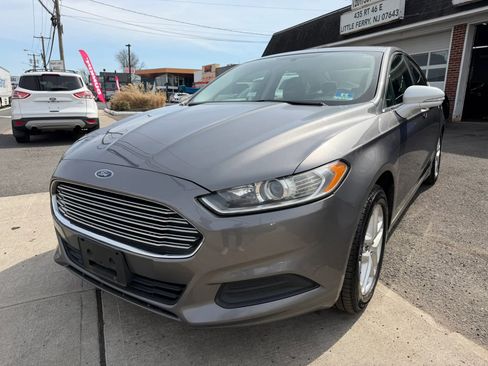 Used 2014 Ford Fusion SE image 1