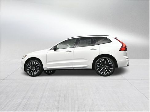 New 2026 Volvo XC60 B5 Ultra w/ Protection Package Premier AWD/4WD image 22