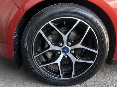 Used 2018 Ford Focus SEL FWD image 43