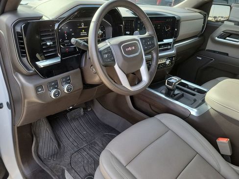 Used 2024 GMC Sierra 1500 SLT w/ SLT Premium Plus Package image 10