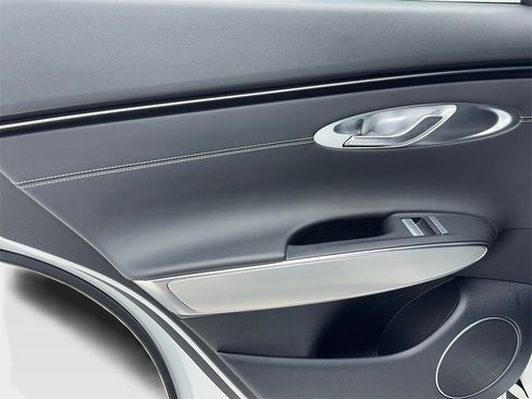 Used 2024 Genesis GV70 2.5T w/ Select Package image 43