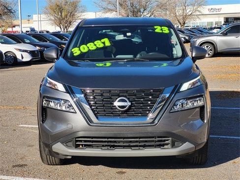 Used 2023 Nissan Rogue SV image 9