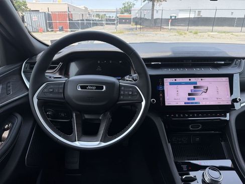 New 2026 Jeep Grand Cherokee L Limited AWD/4WD image 16