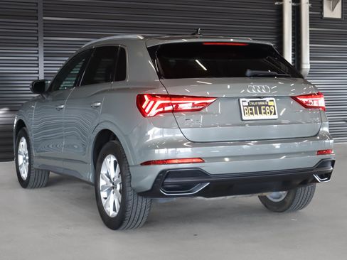 Used 2022 Audi Q3 2.0T Premium w/ Convenience Package AWD/4WD image 2