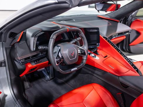 Used 2024 Chevrolet Corvette Z06 w/ Z07 Performance Package RWD image 35