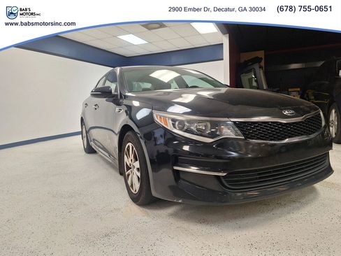 Used 2017 Kia Optima LX w/ Convenience Plus Package FWD image 2
