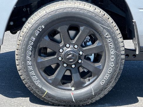 New 2026 RAM 2500 Laramie AWD/4WD image 24