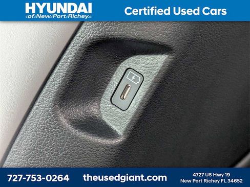 Used 2024 Hyundai Palisade SEL w/ Premium Package image 19