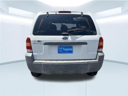 Used 2007 Ford Escape XLS FWD image 7