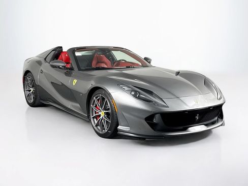 Used 2021 Ferrari 812 GTS RWD image 11