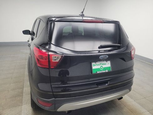 Used 2019 Ford Escape SE image 6