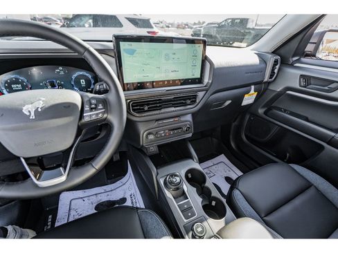 New 2025 Ford Bronco Sport Outer Banks w/ Outer Banks Tech Package+ AWD/4WD image 15