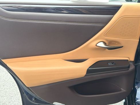 Used 2019 Lexus ES 350 w/ Accessory Package 2 FWD image 22