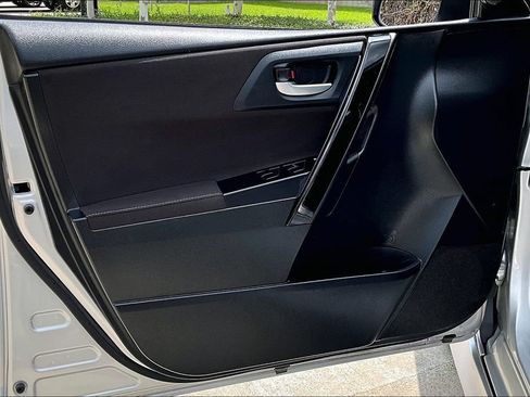 Used 2017 Toyota Corolla iM FWD image 15