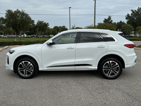 Certified 2025 Audi Q5 Premium w/ Convenience Package AWD/4WD image 7