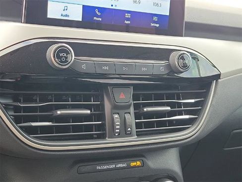 Certified 2022 Ford Escape SEL image 29