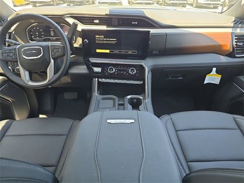 New 2025 GMC Sierra 3500 Denali w/ Denali Reserve Package image 12