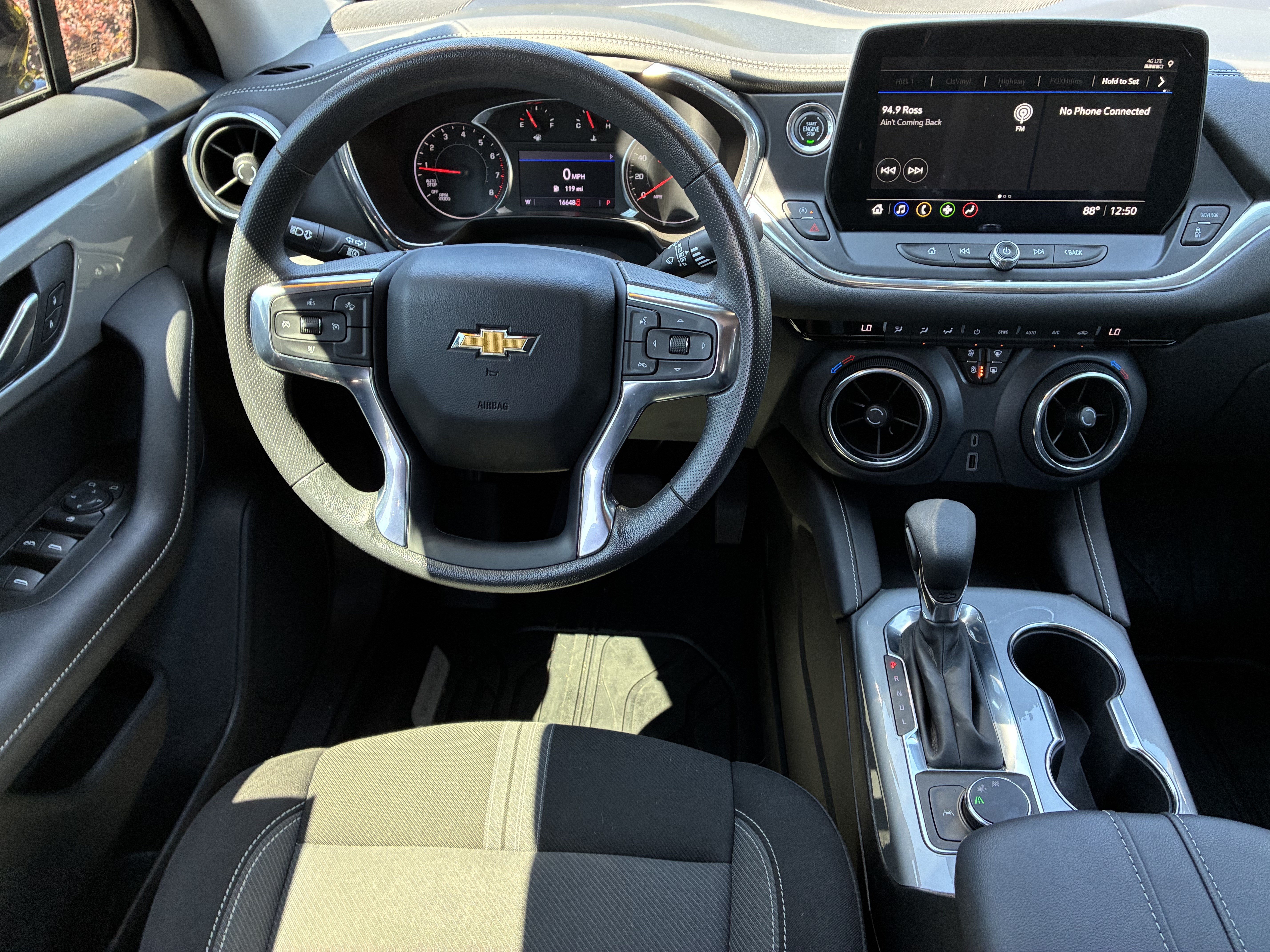 Used 2023 Chevrolet Blazer LT w/ Midnight/Sport Edition FWD image 20