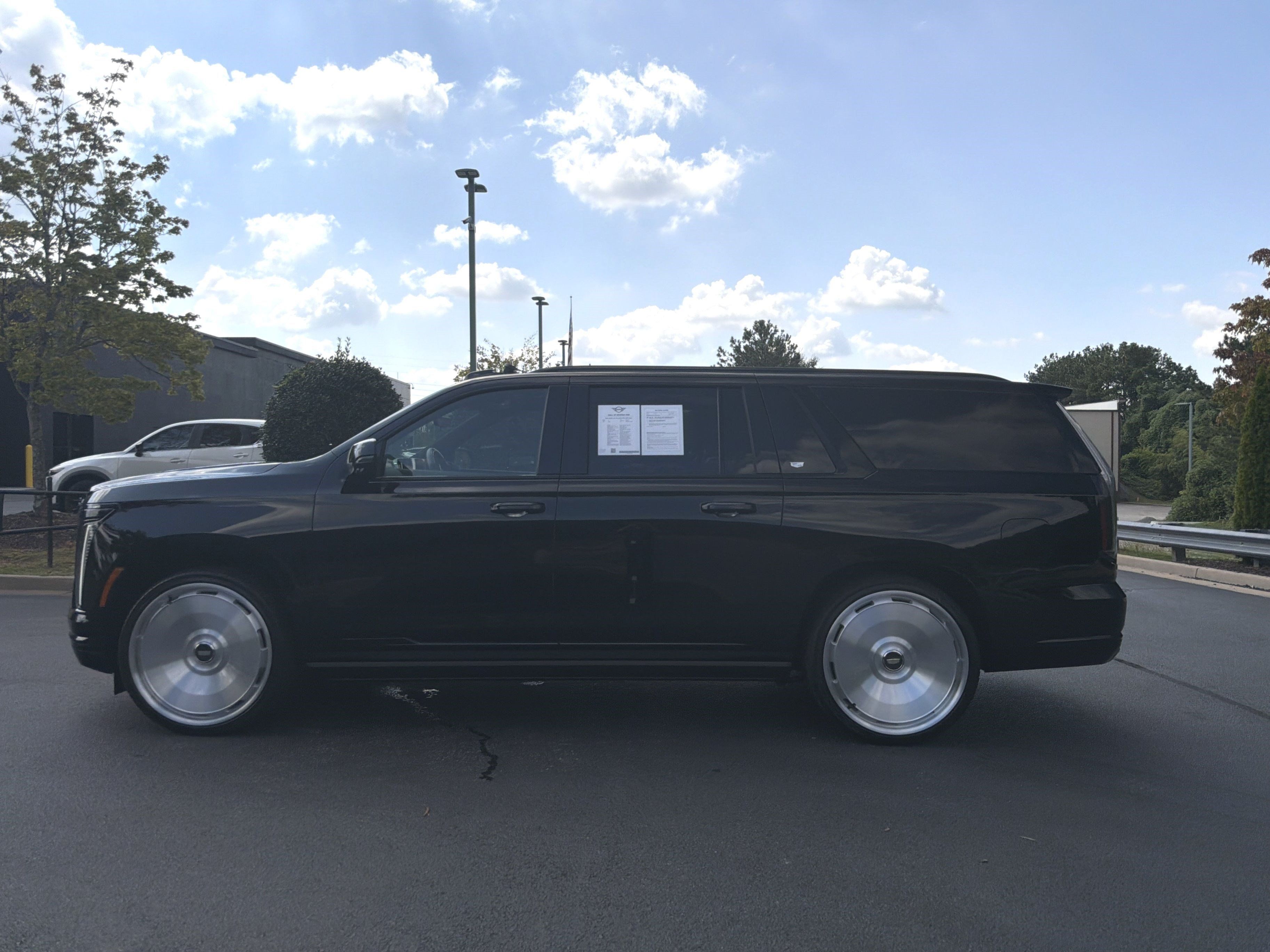 Used 2026 Cadillac Escalade ESV Sport AWD/4WD image 15