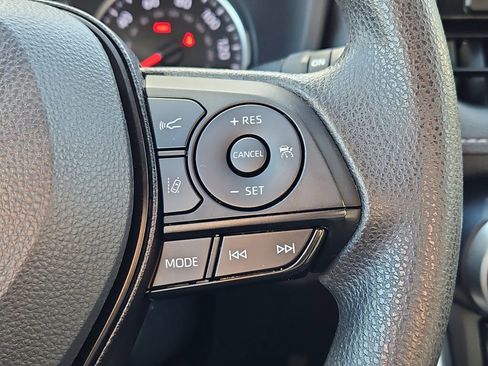 Used 2022 Toyota RAV4 XLE w/ Carpet Mat Package (TMS) image 23