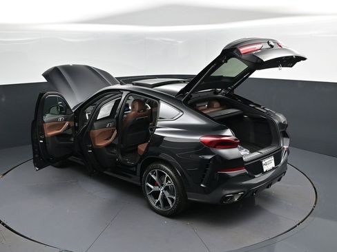 New 2026 BMW X6 xDrive40i w/ Premium Package AWD/4WD image 2