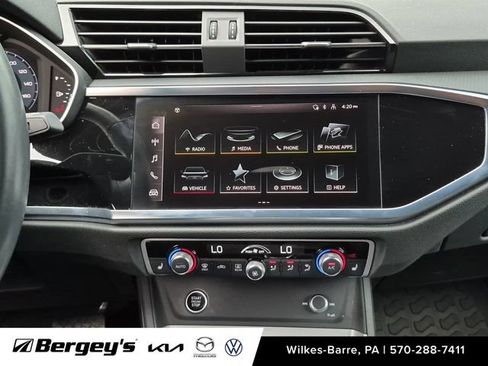 Used 2024 Audi Q3 2.0T Premium AWD/4WD image 22