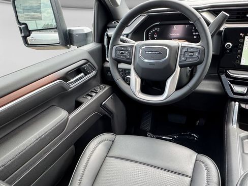 New 2026 GMC Sierra 3500 Denali w/ Denali Reserve Package AWD/4WD image 16