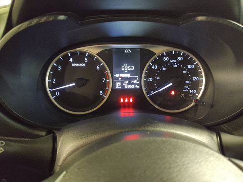Used 2022 Nissan Versa S FWD image 23