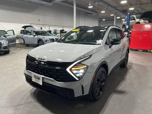 Used 2025 Kia Sportage X-Line w/ Premium Package image 3