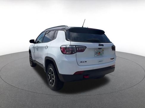 Used 2025 Jeep Compass Trailhawk AWD/4WD image 11