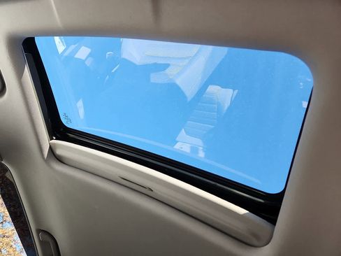 Used 2017 Honda CR-V EX image 17