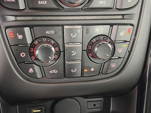 Used 2018 Buick Cascada Premium image 20