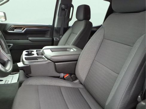 Used 2024 Chevrolet Silverado 1500 LT image 10