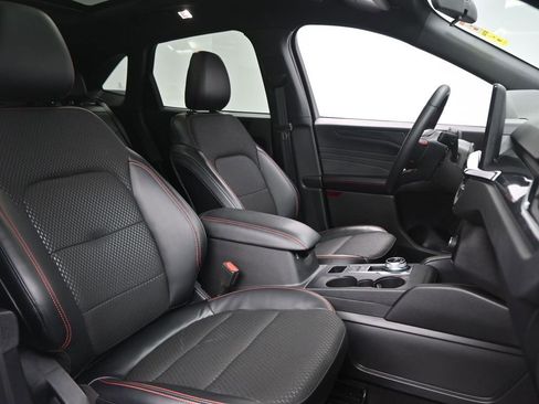 Used 2024 Ford Escape ST-Line w/ Tech Pack #1 image 18