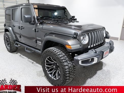 Used 2018 Jeep Wrangler Unlimited Sahara w/ Safety Group AWD/4WD image 6