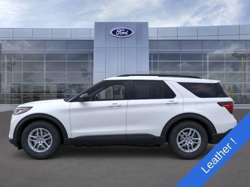 New 2026 Ford Explorer Active RWD image 3