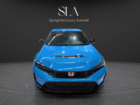 Used 2024 Honda Civic Type R image 2
