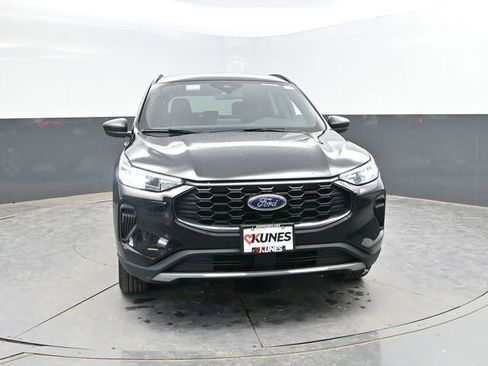 Used 2025 Ford Escape ST-Line AWD/4WD image 2